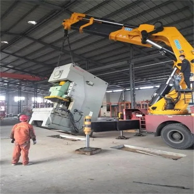 台江80吨折臂吊车出租附近电话